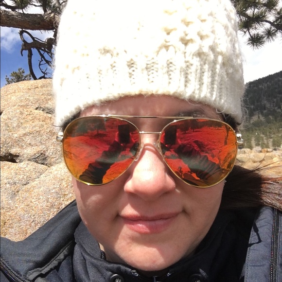 Meet your Posher, Wendi - Picture 1 of 1